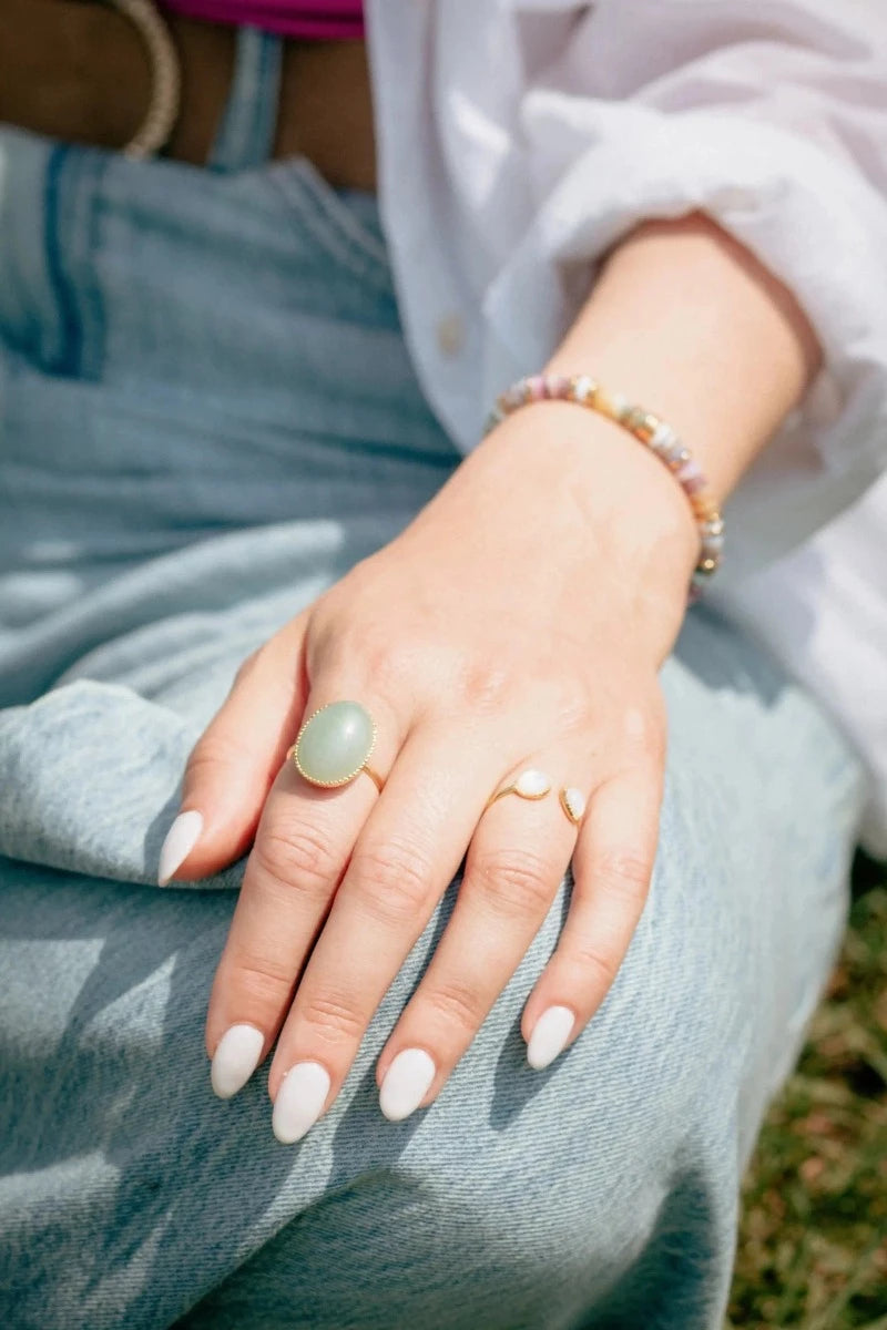 Bague réglable pour femme dorée avec grosse pierre d'Aventurine verte