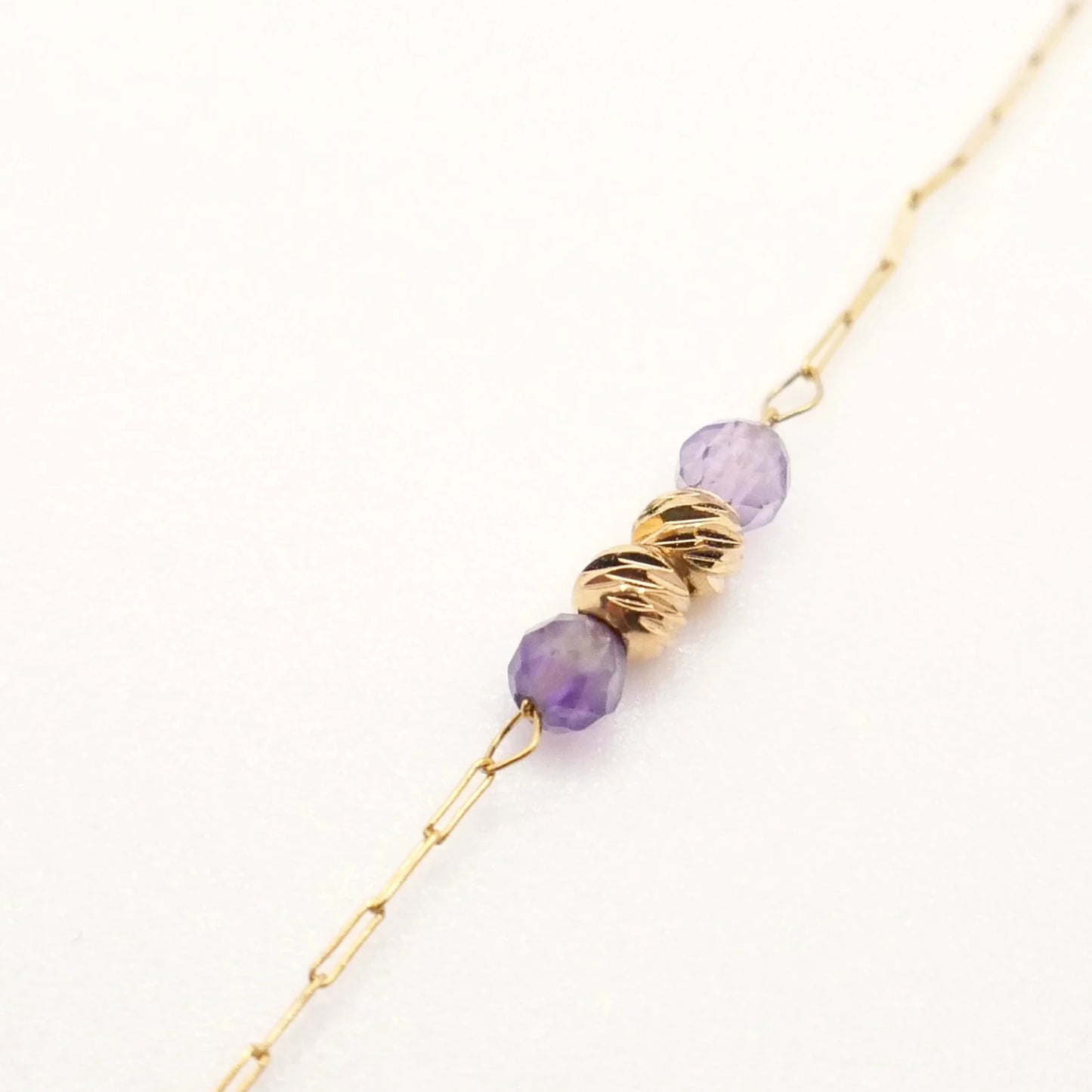collier d'oreilles bijou unique entre collier et boucles d'oreilles pour femme or et perles violettes