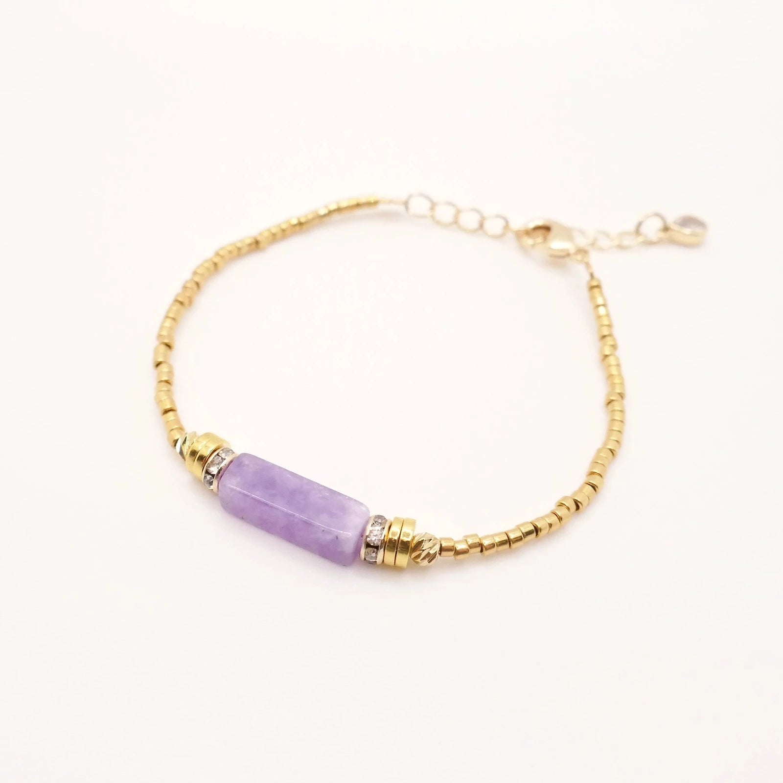 Bracelet pour femme en plaqué or et pierre naturelle d'Améthyste violette
