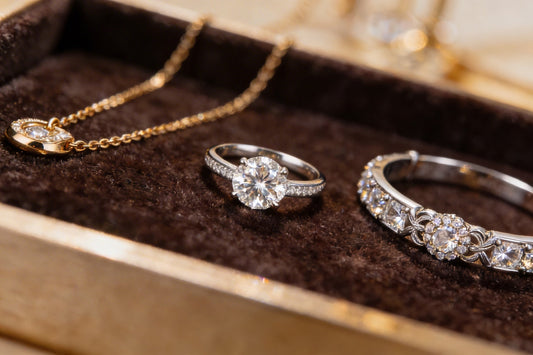 Mode circulaire : pourquoi acheter ses bijoux de luxe en seconde main