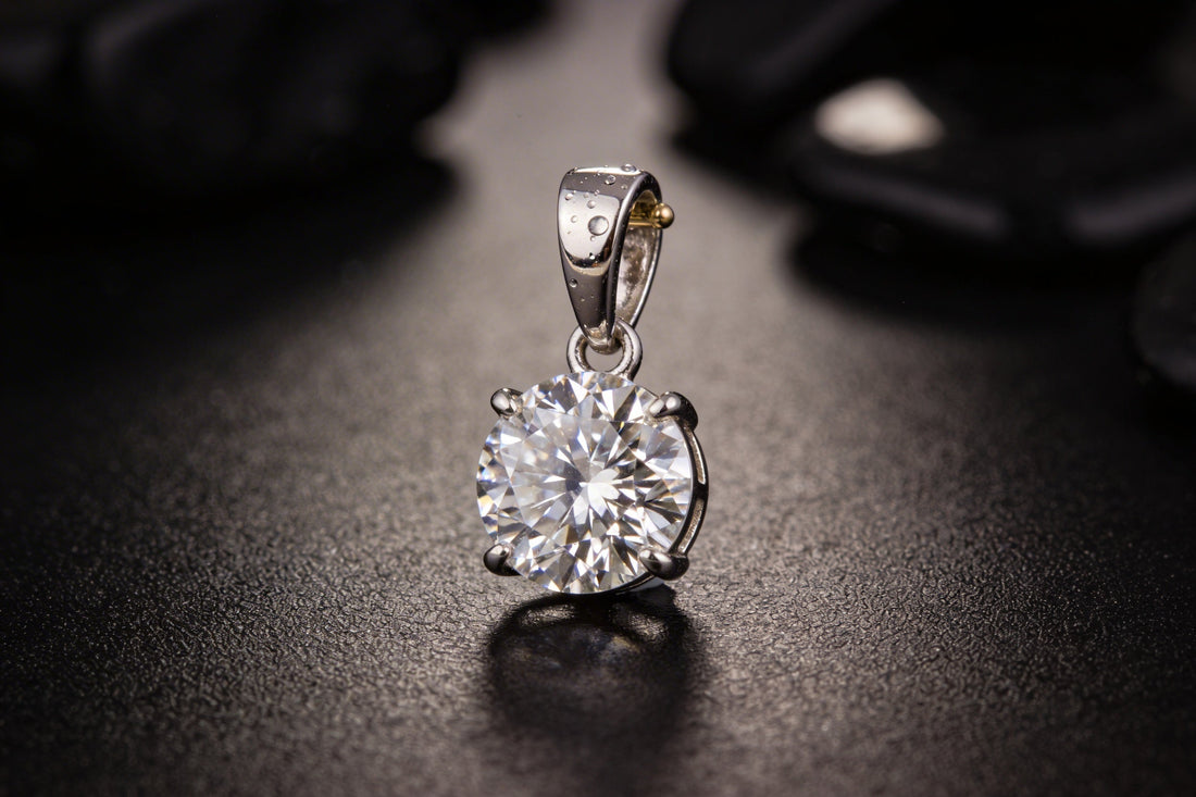 Comment bien choisir son pendentif en diamant ?