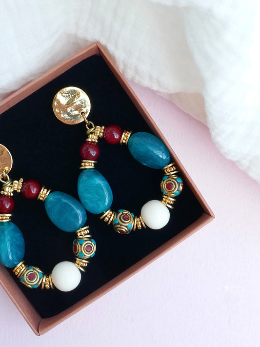 Boucles d'oreilles en perles fleurs rouges clips - Trouville Pondie Chérie - Le petit Souk Boucles d'oreilles en perles fleurs rouges clips - Trouville Pondie Chérie - Le petit Souk