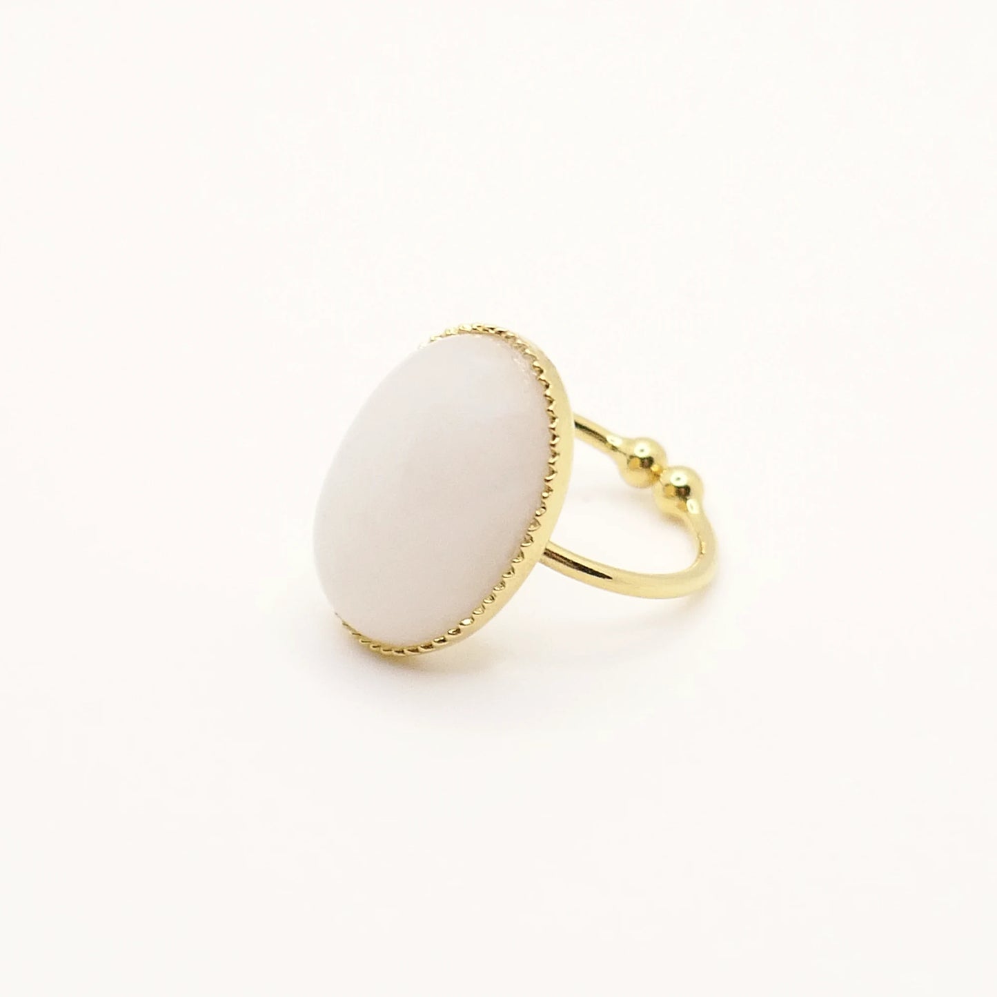 Vintage mother-of-pearl ring