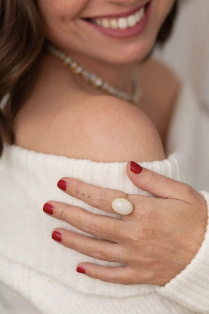 Vintage mother-of-pearl ring