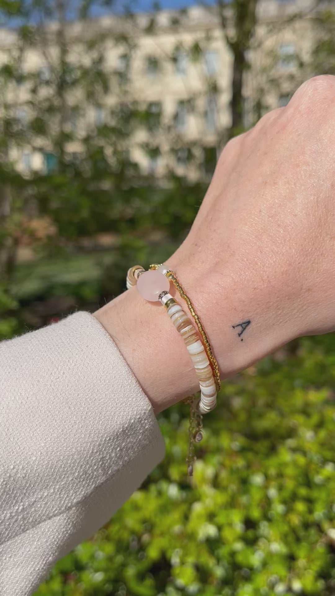Bracelet in natural pearls and Rose Quartz - Cloralys Bijoux