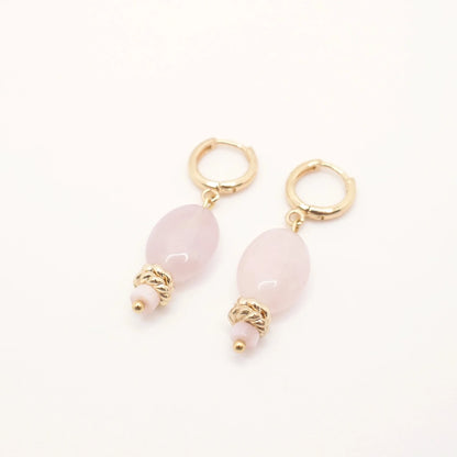 Petites boucles d'oreilles féminines en or et pierre rose