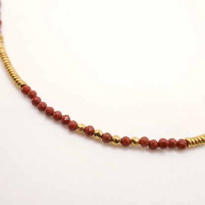 collier en perles pour femme de couleurs or et rouge